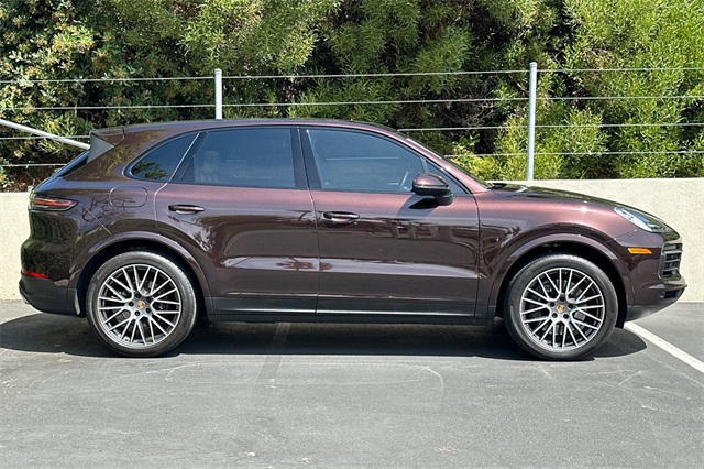 2021 Porsche Cayenne Base photo 5