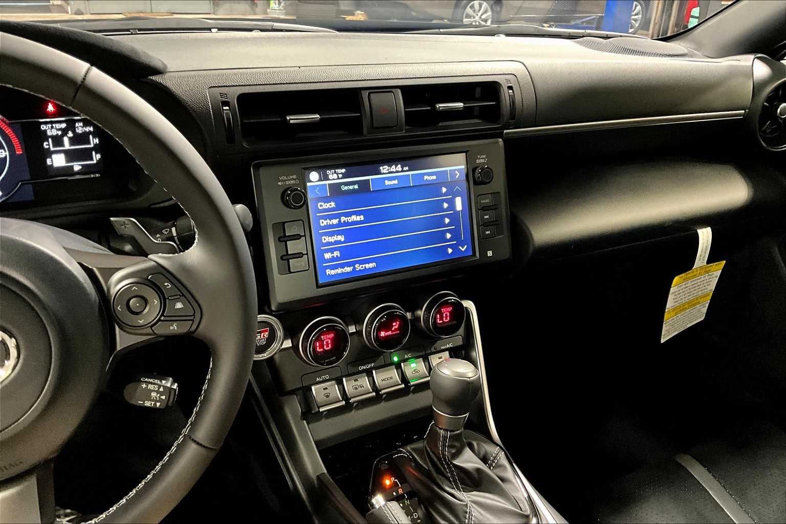 2025 Toyota GR86 Premium photo 6