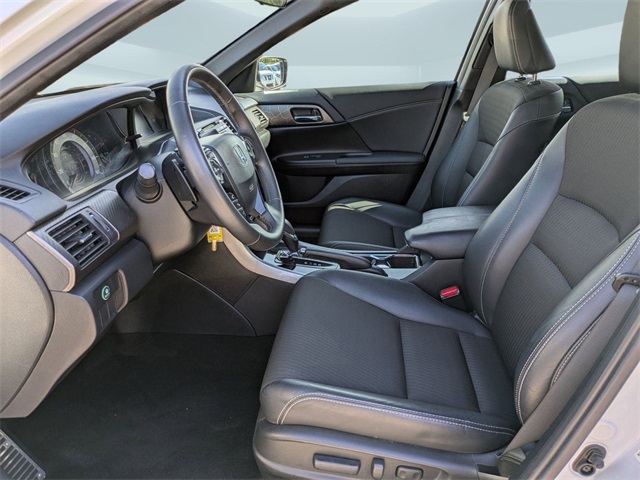 2017 Honda Accord Sport photo 21