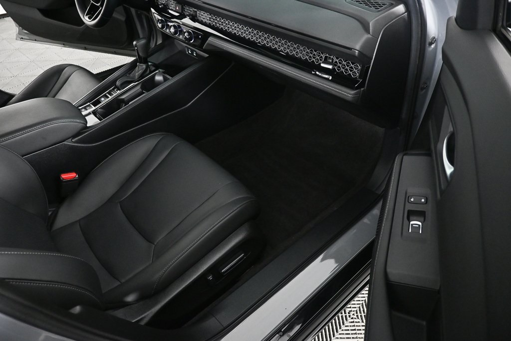 2024 Honda Accord Hybrid Sport-L photo 17