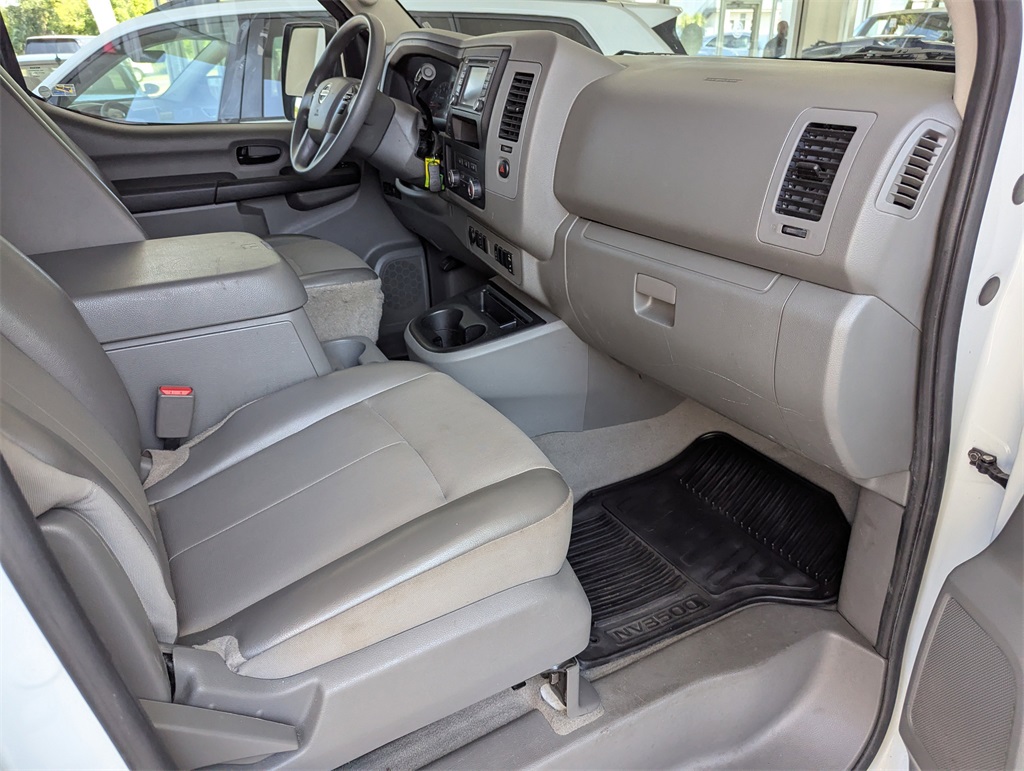2019 Nissan NV3500 photo 29
