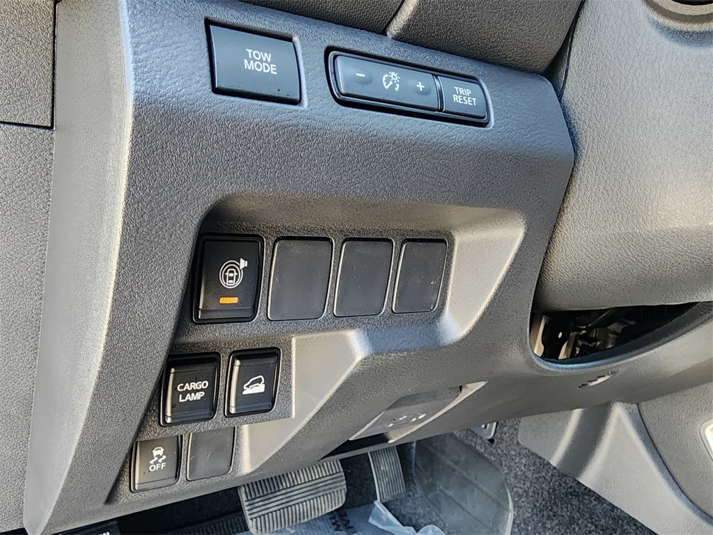 2024 Nissan Frontier SV photo 15