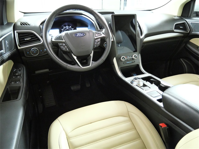 2024 Ford Edge SEL photo 4