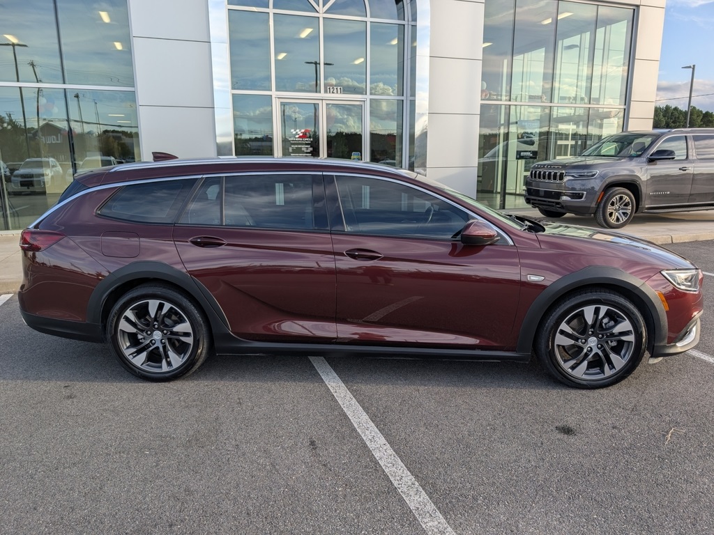 Used 2018 Buick Regal TourX Essence with VIN W04GV8SX3J1174661 for sale in Franklin, VA