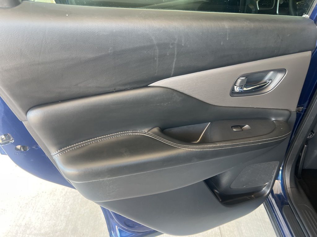 2019 Nissan Murano SV photo 12
