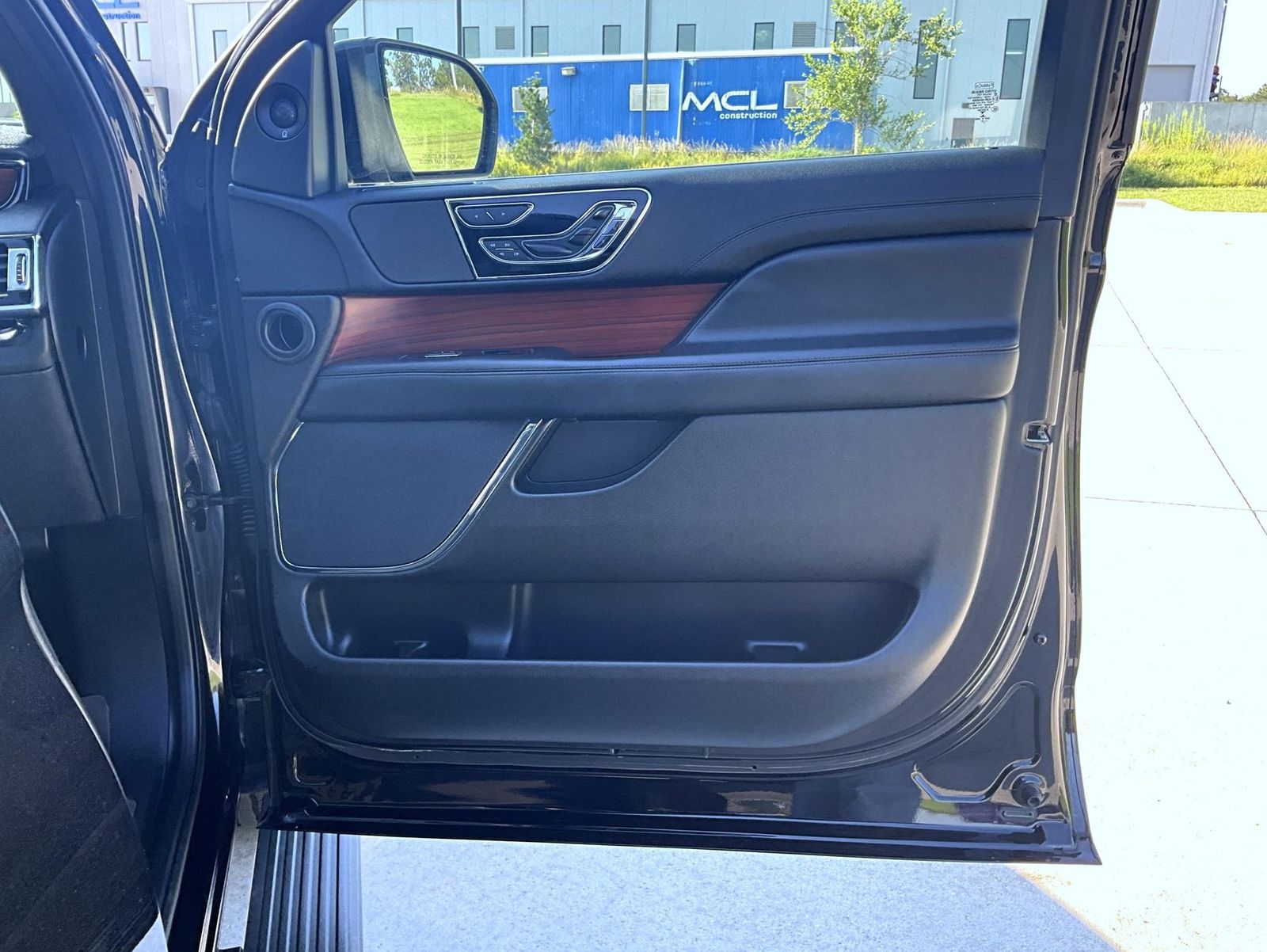 2021 Lincoln Navigator L Reserve photo 17