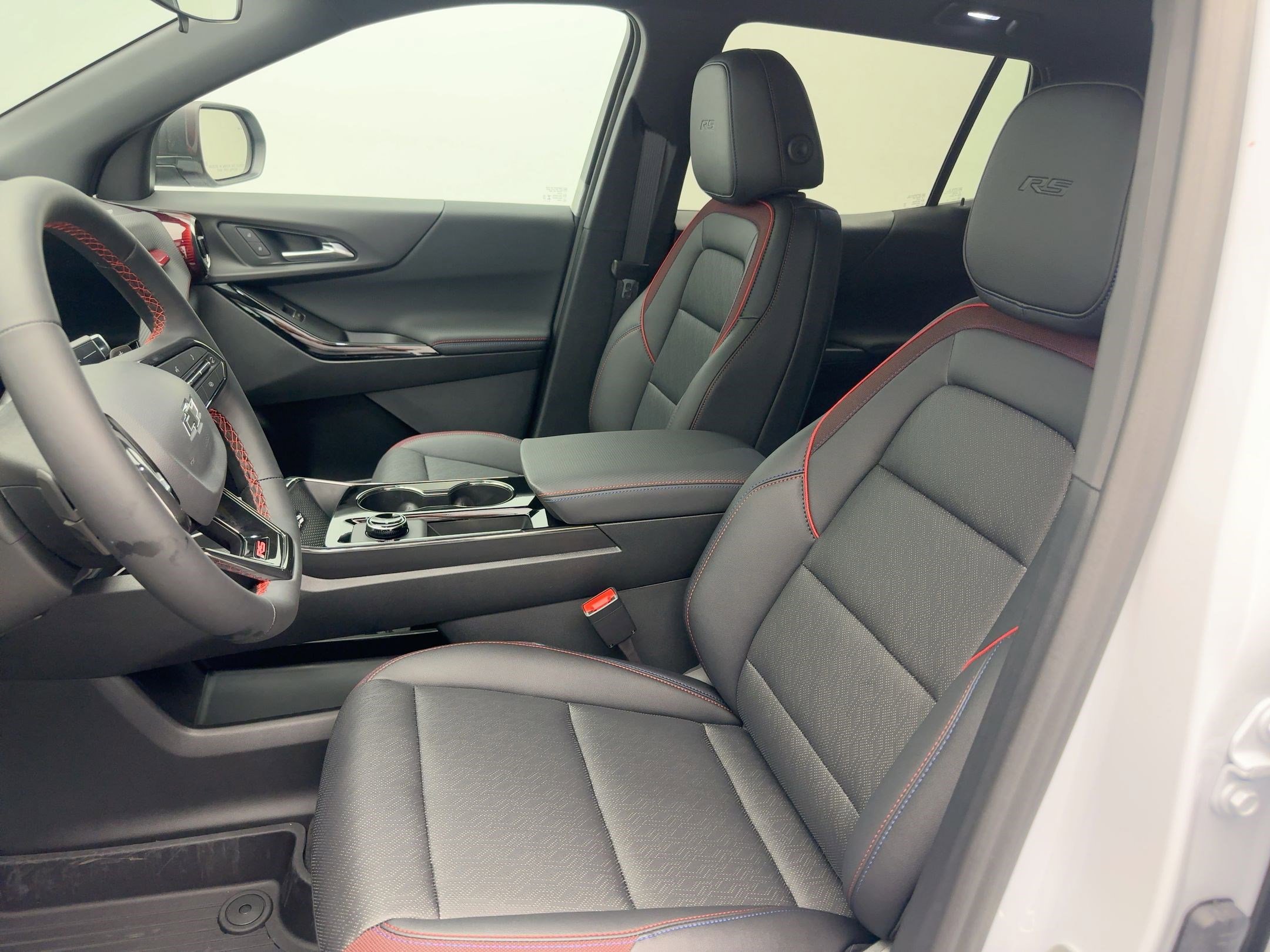 2026 Chevrolet Equinox RS photo 4