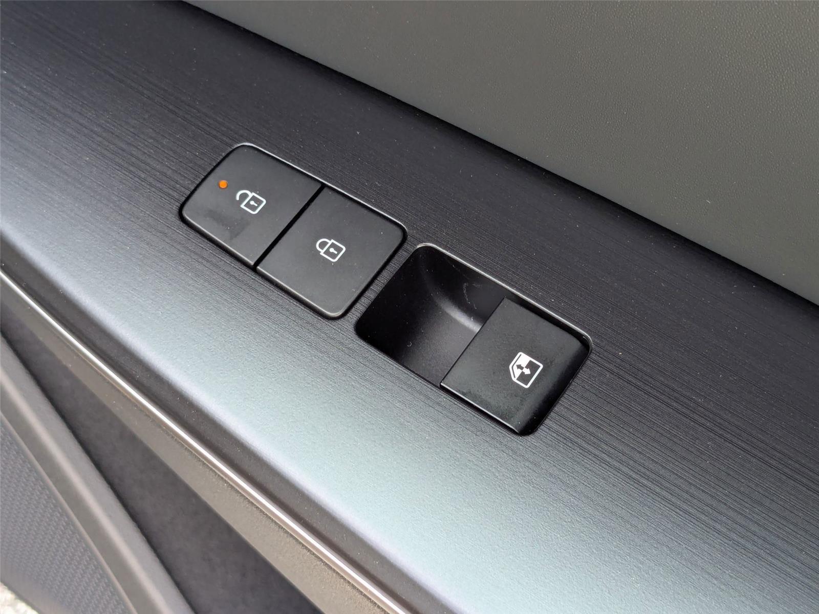 2025 Kia EV6 Wind photo 32