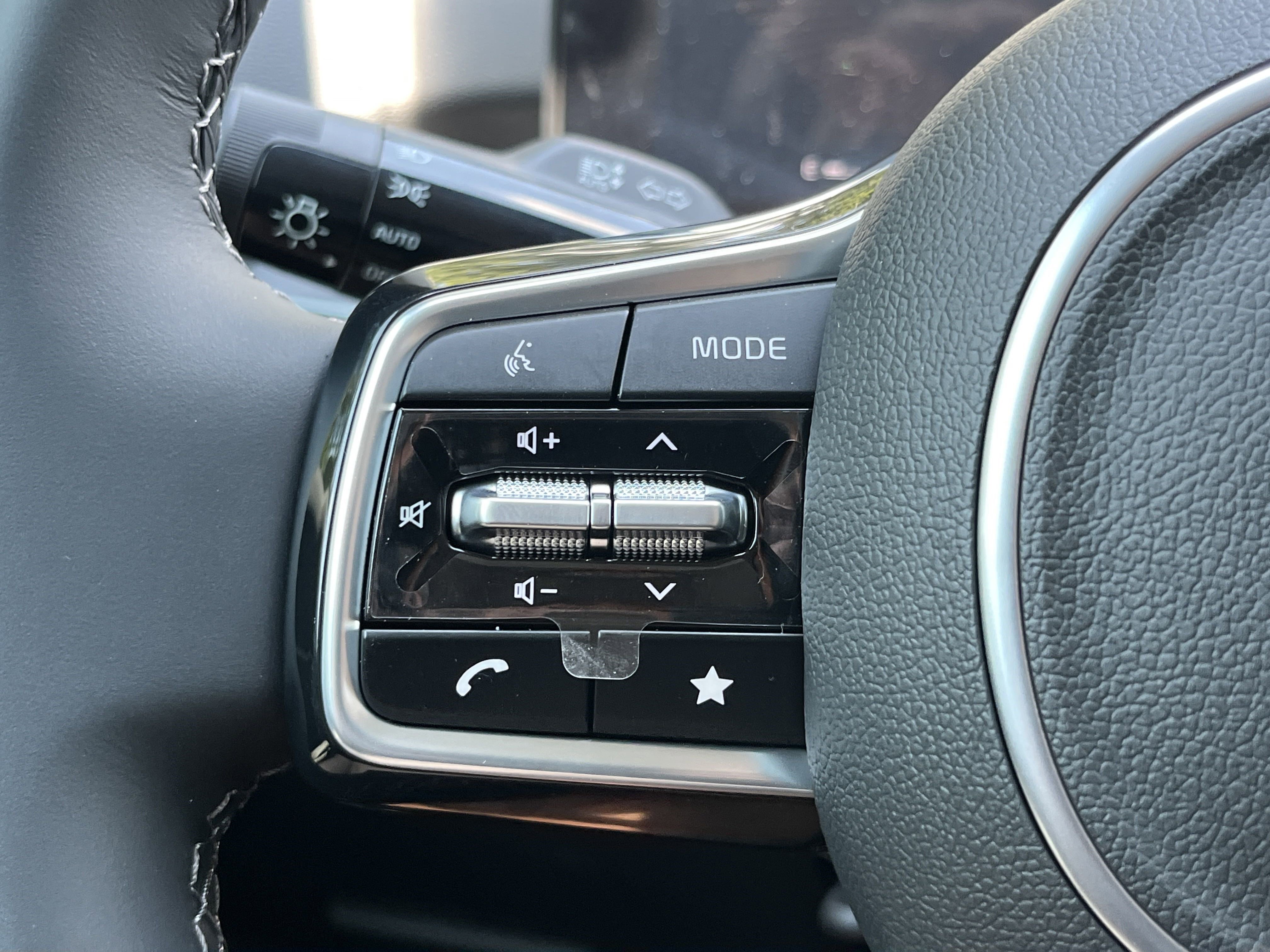 2025 Kia Sorento S photo 15