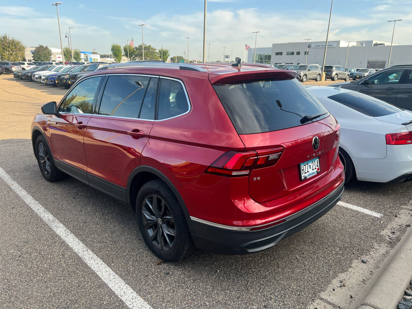 2022 Volkswagen Tiguan SE photo 4