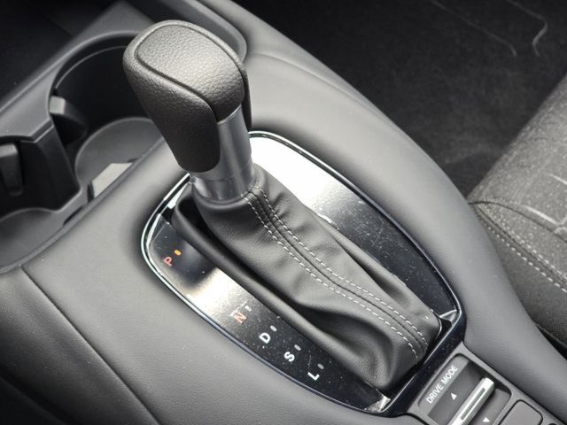 2026 Honda HR-V LX photo 14