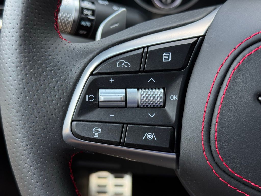 2025 Genesis G70 3.3T Sport Advanced photo 29