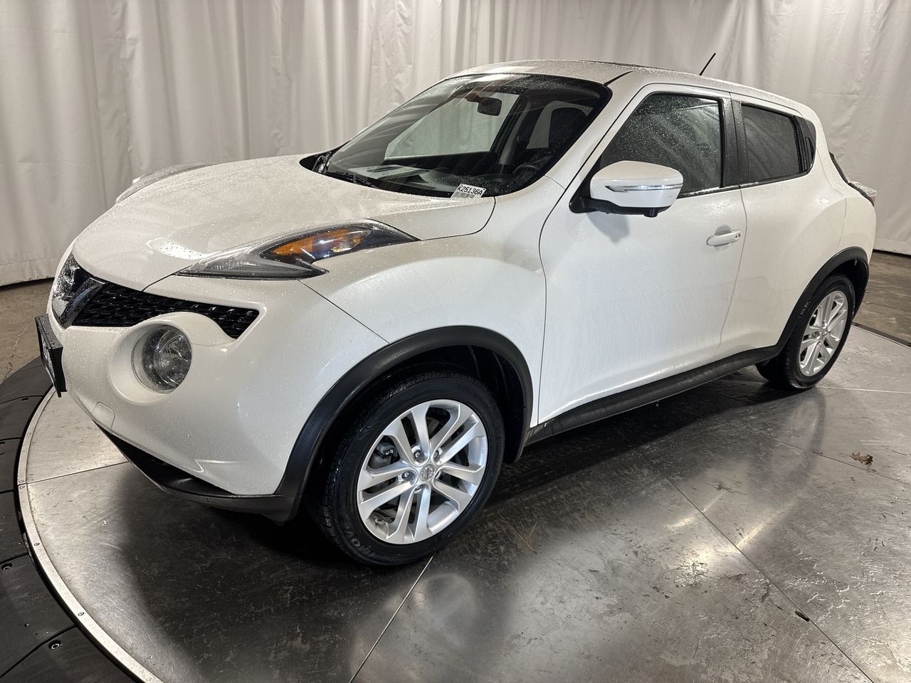 2016 Nissan Juke SL's photo
