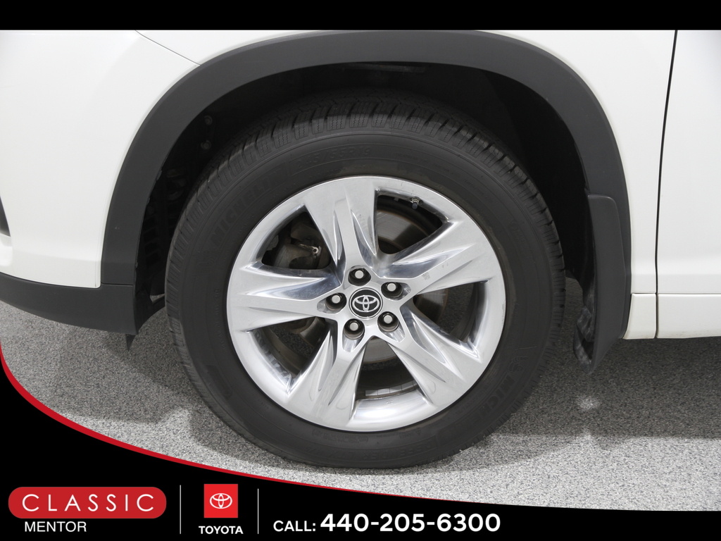 2019 Toyota Highlander Limited photo 3