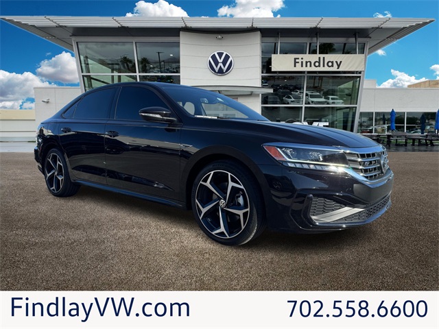 2022 Volkswagen Passat R-Line's photo