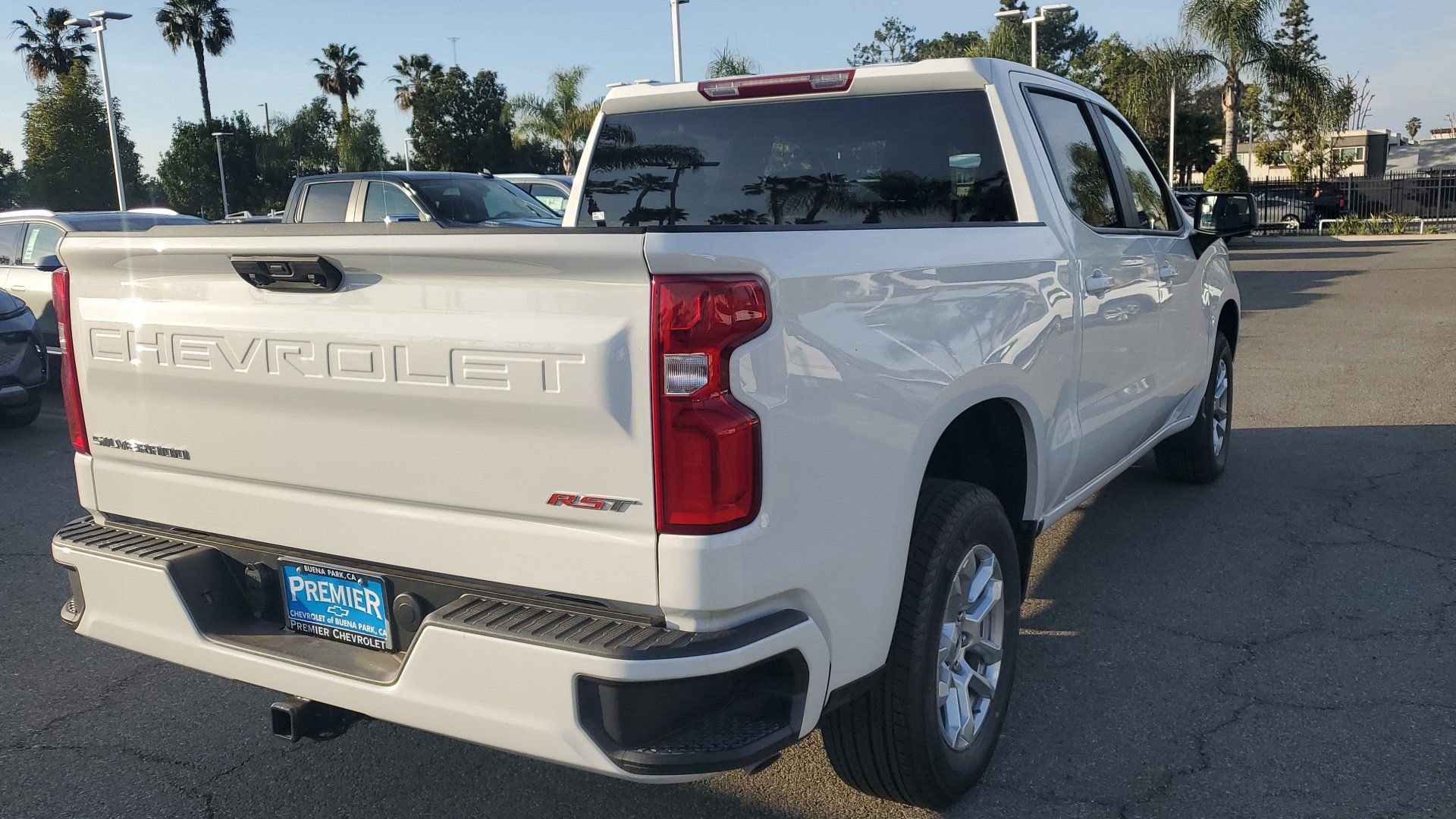 2025 Chevrolet Silverado 1500 RST photo 4