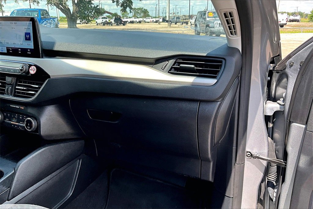 2022 Ford Escape SE photo 21
