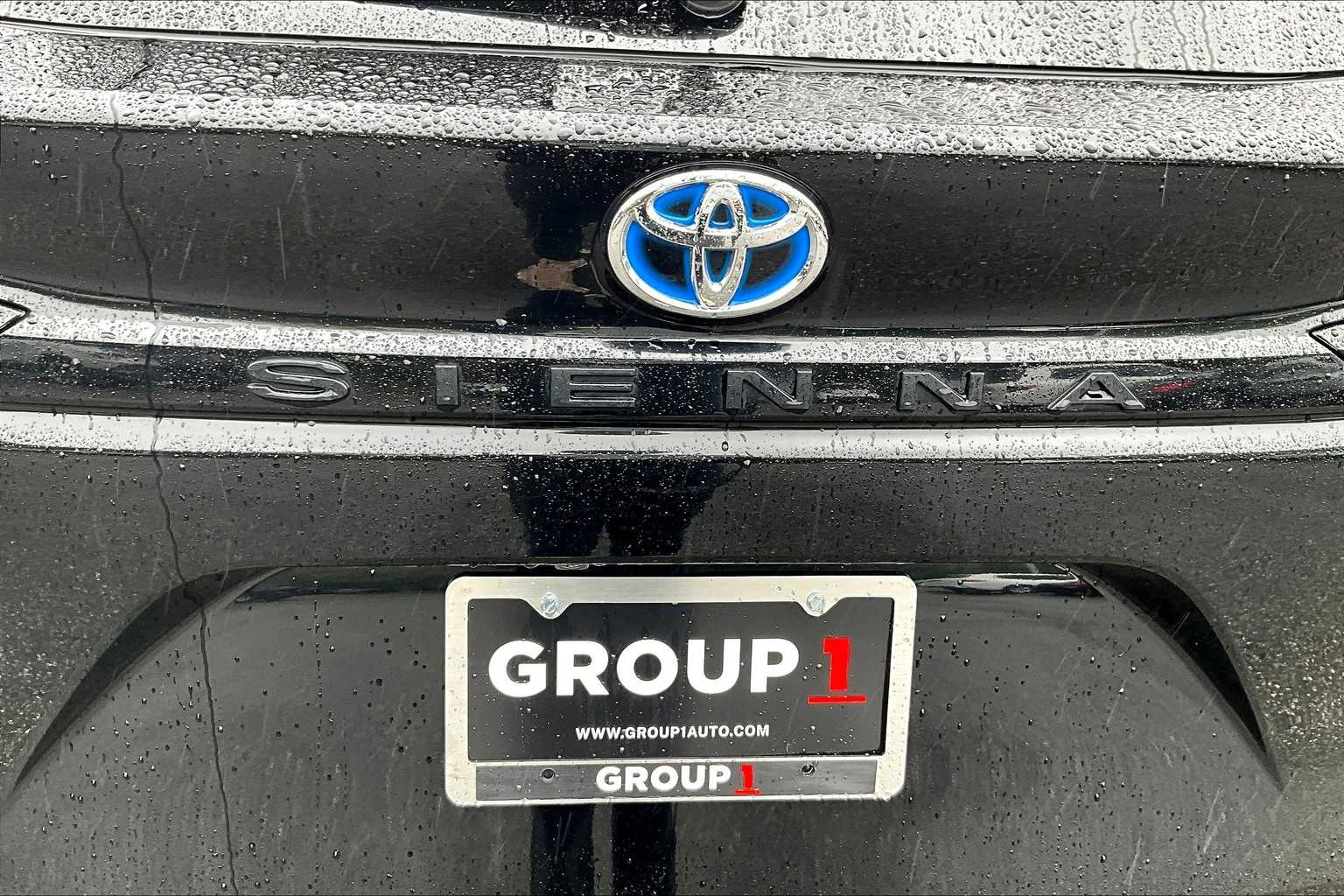2024 Toyota Sienna XLE photo 30