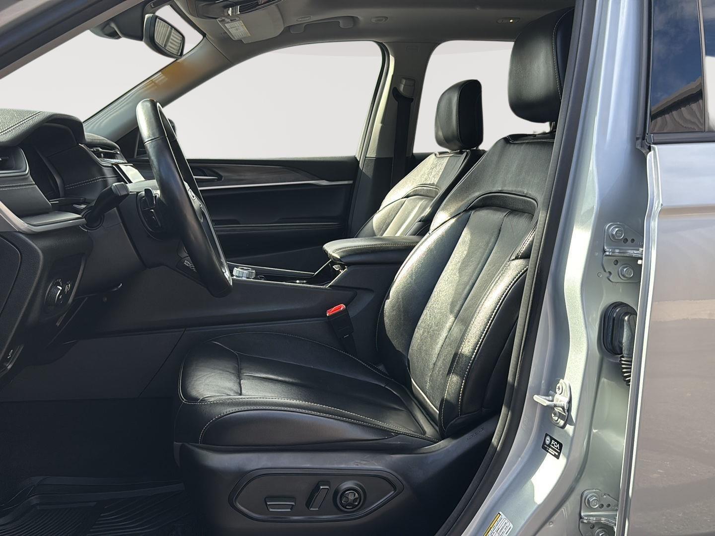 2022 Jeep Grand Cherokee Limited photo 17