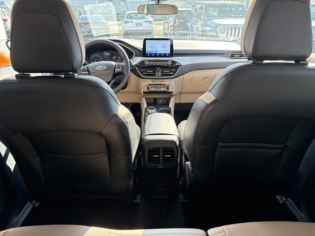 2022 Ford Escape SEL photo 28