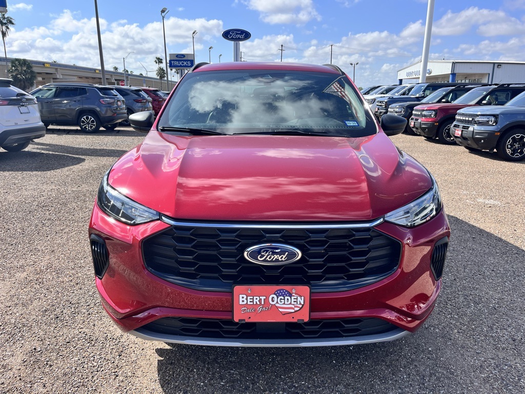 2024 Ford Escape ST-Line photo 2