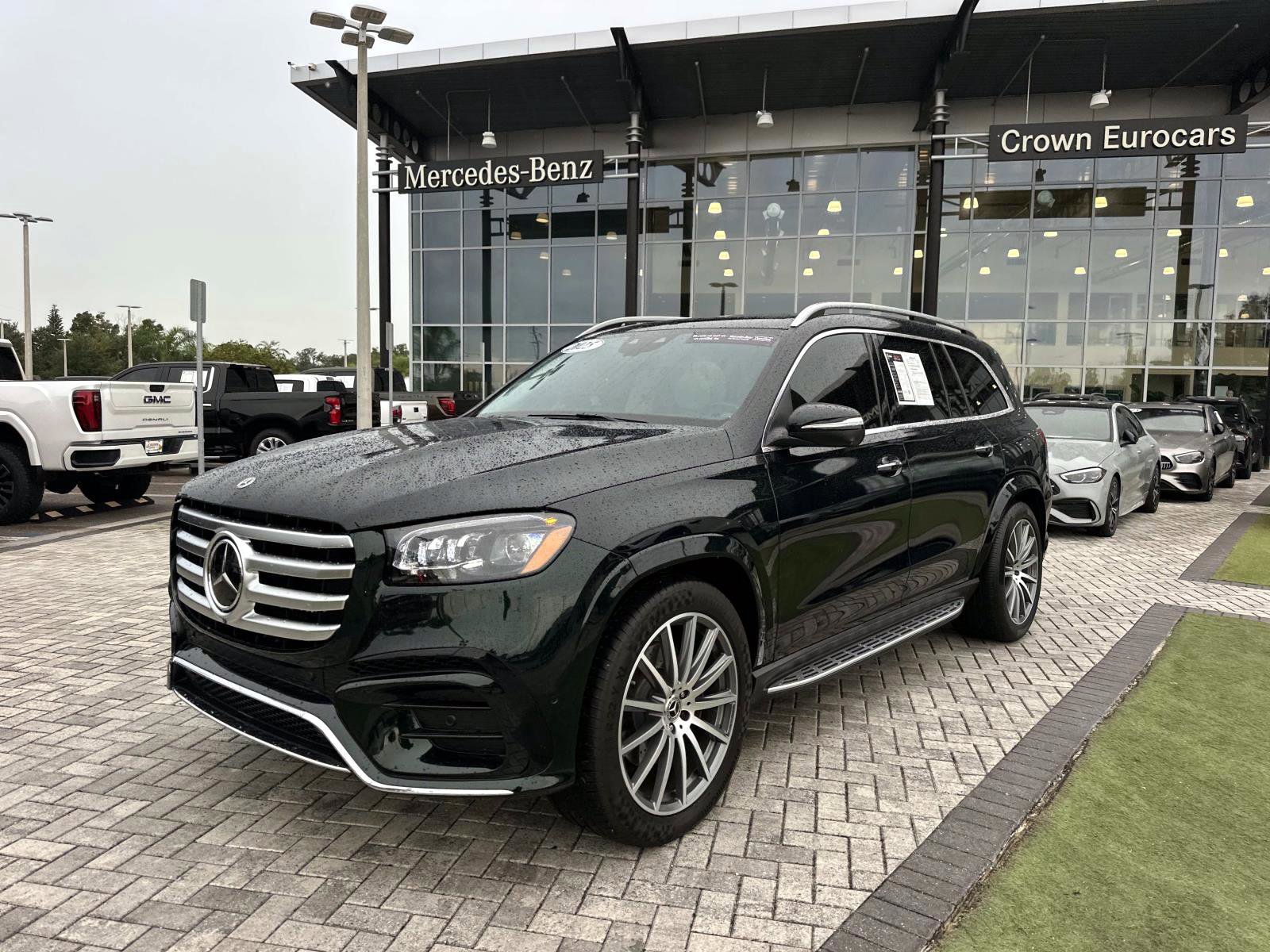 2025 Mercedes Benz GLS 580 4MATIC photo 7