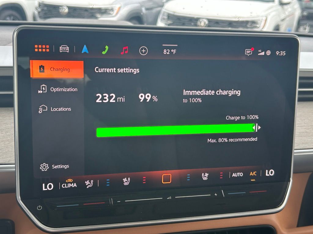 2025 Volkswagen ID. Buzz Pro Plus photo 14
