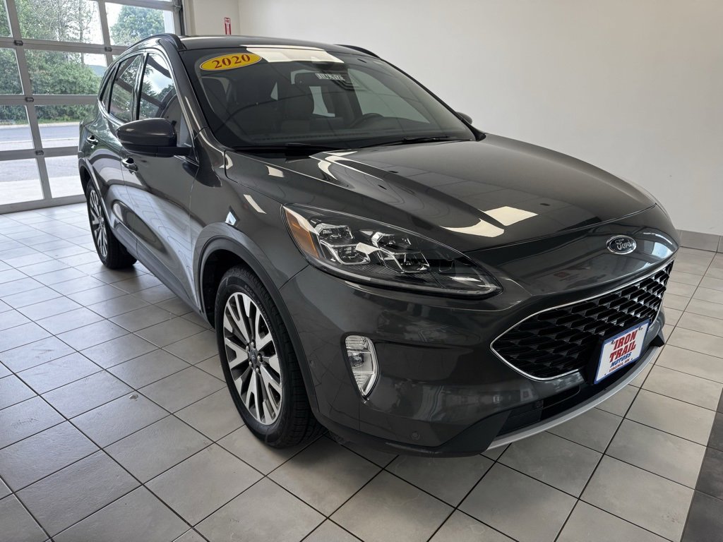 2020 Ford Escape Titanium Hybrid photo 2