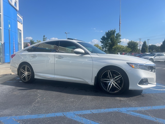 2022 Honda Accord Touring 2.0T photo 4
