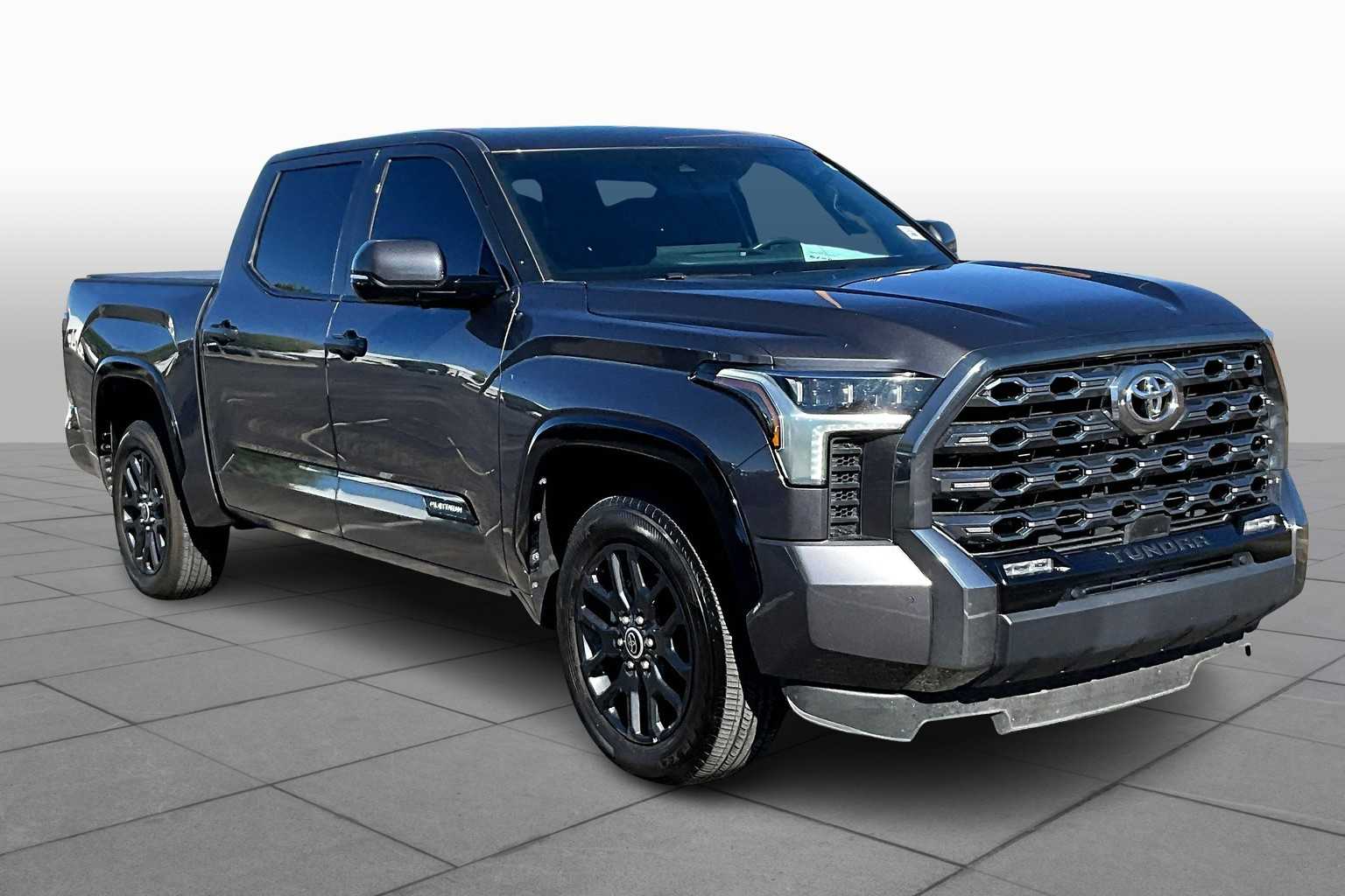 2023 Toyota Tundra Platinum CrewMax photo 2