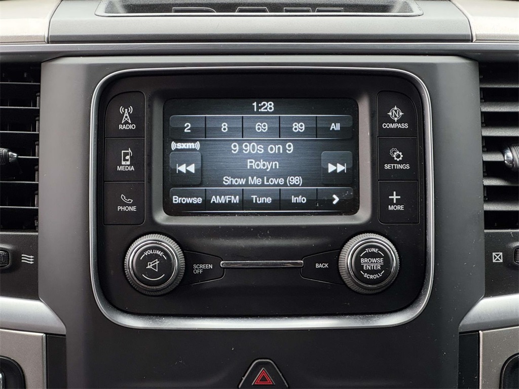 2019 Ram 1500 Classic Warlock photo 3