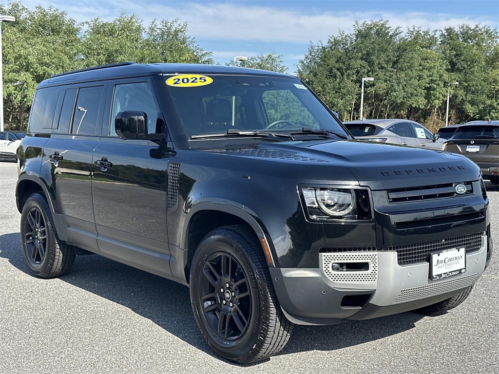 2025 Land Rover Defender S photo 3