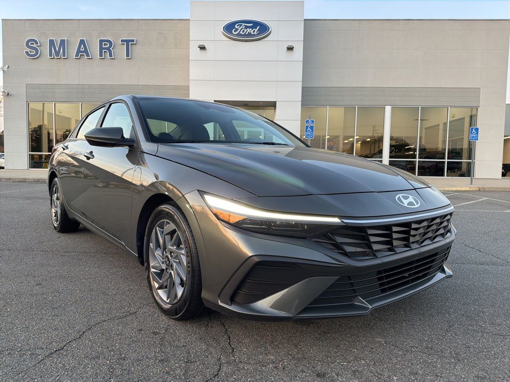 2024 Hyundai Elantra SEL