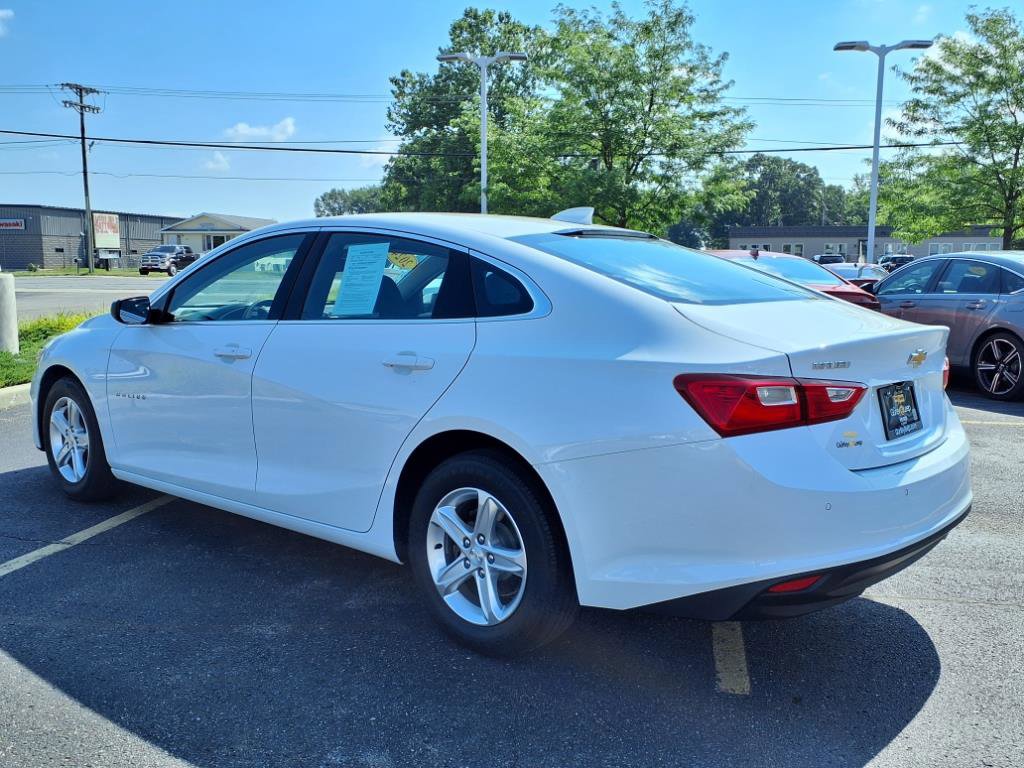 2024 Chevrolet Malibu 1LT photo 8