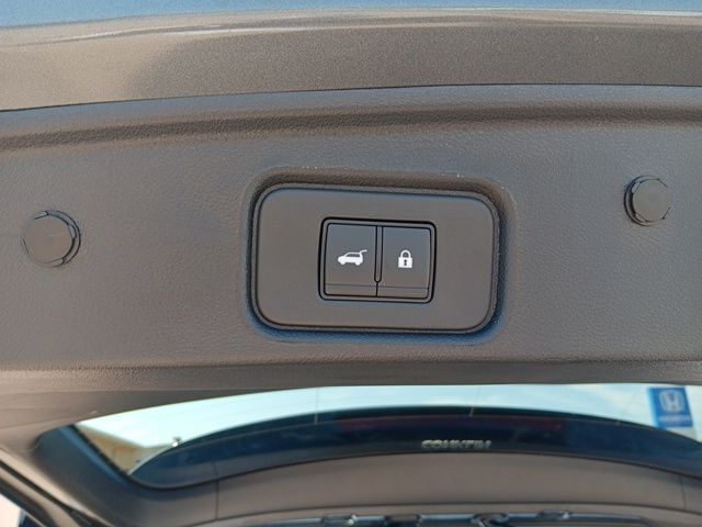 2025 Nissan Pathfinder Platinum photo 24