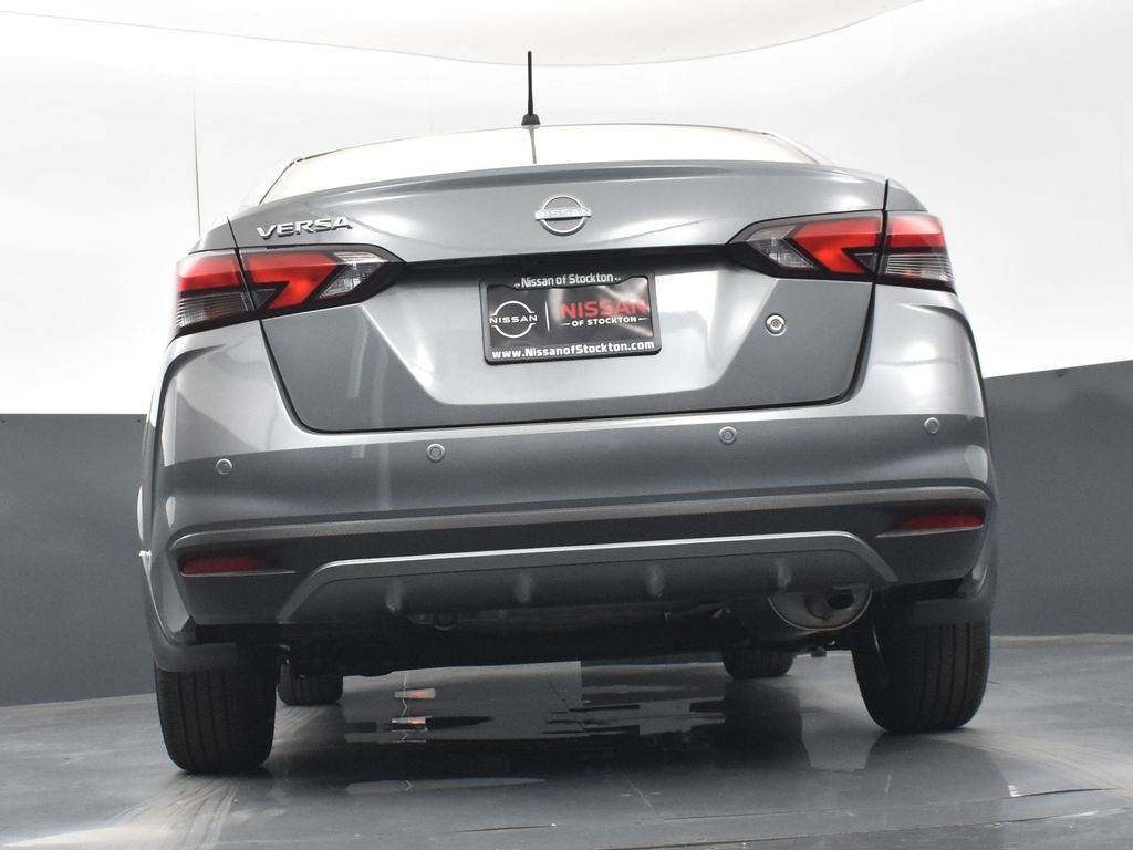 2025 Nissan Versa 1.6 S photo 33