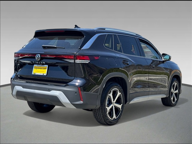 2025 Volkswagen Tiguan SE photo 3