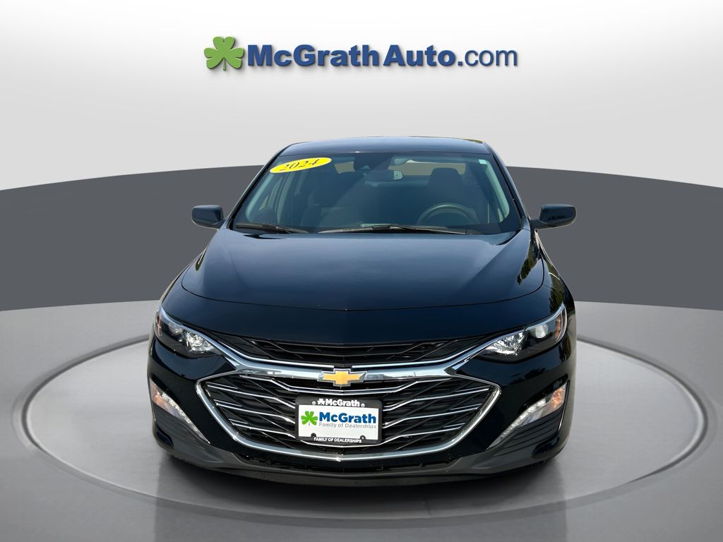 2024 Chevrolet Malibu 1LT photo 2