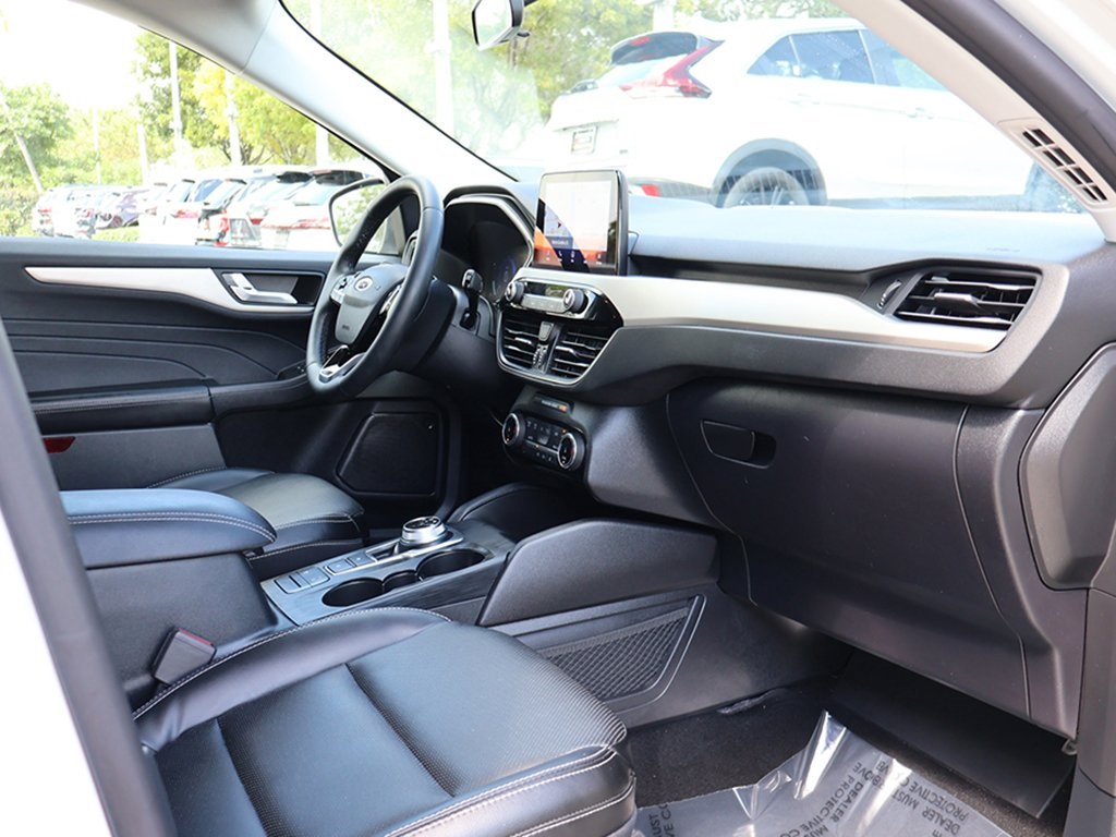 2022 Ford Escape SEL photo 31
