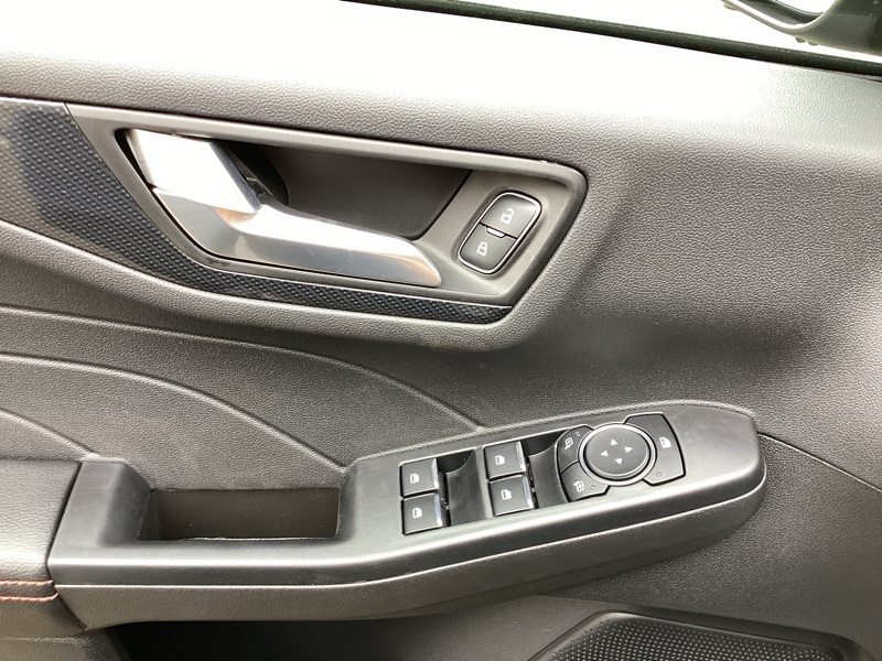 2025 Ford Escape Hybrid ST-Line Select photo 27