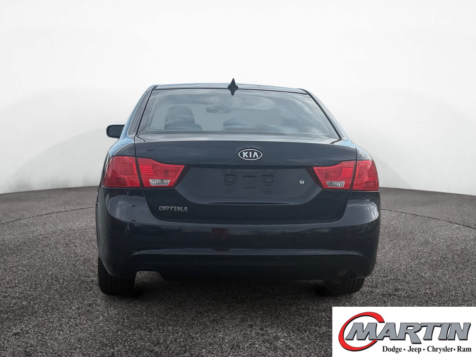 2010 Kia Optima LX photo 4