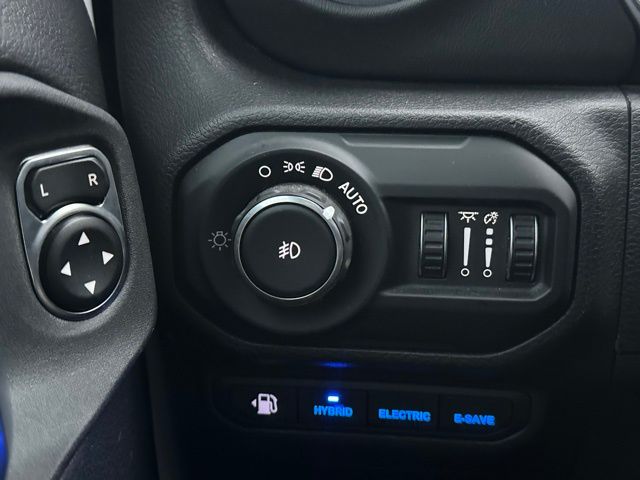 2022 Jeep Wrangler Unlimited Rubicon 4xe photo 13