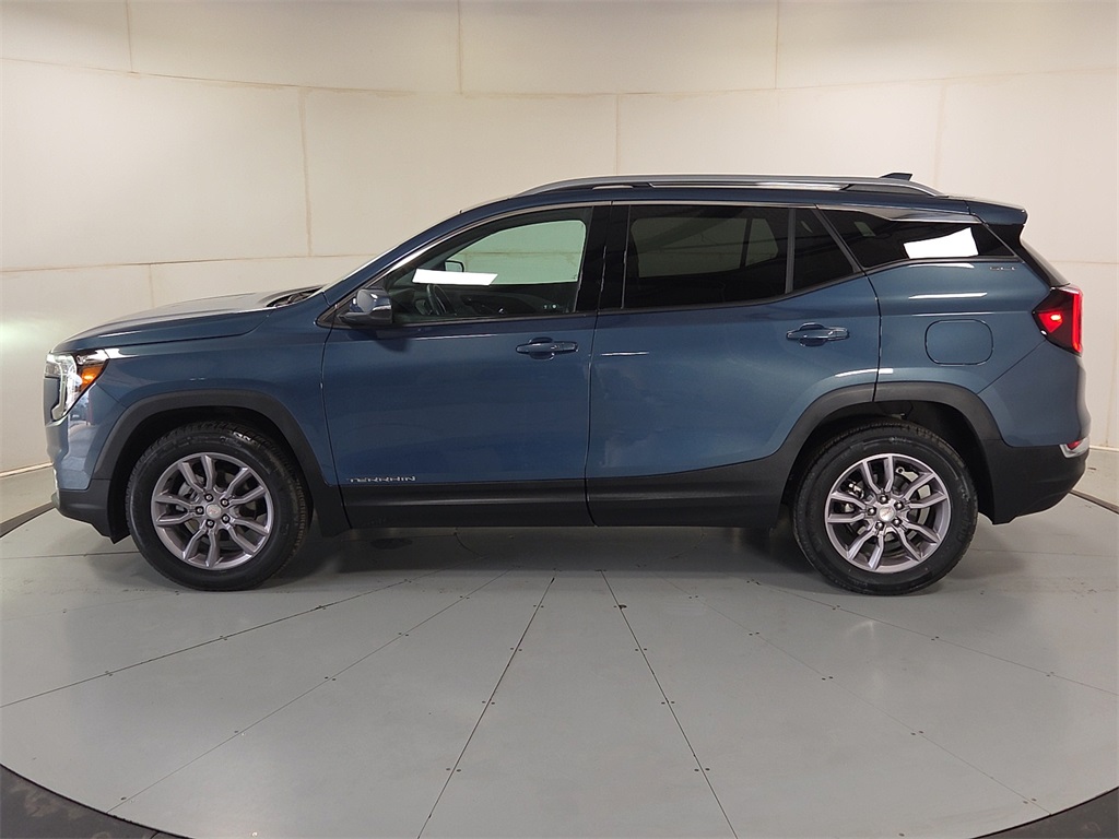 2024 Gmc Terrain SLT photo 5
