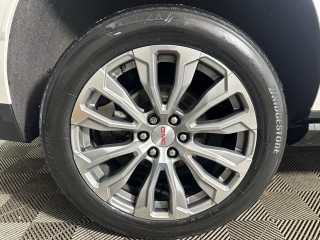 2021 Gmc Yukon XL Denali photo 3