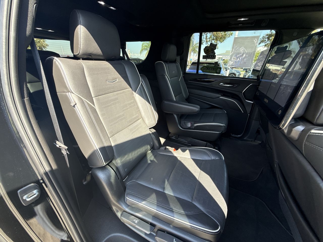2021 Cadillac Escalade ESV Sport photo 16