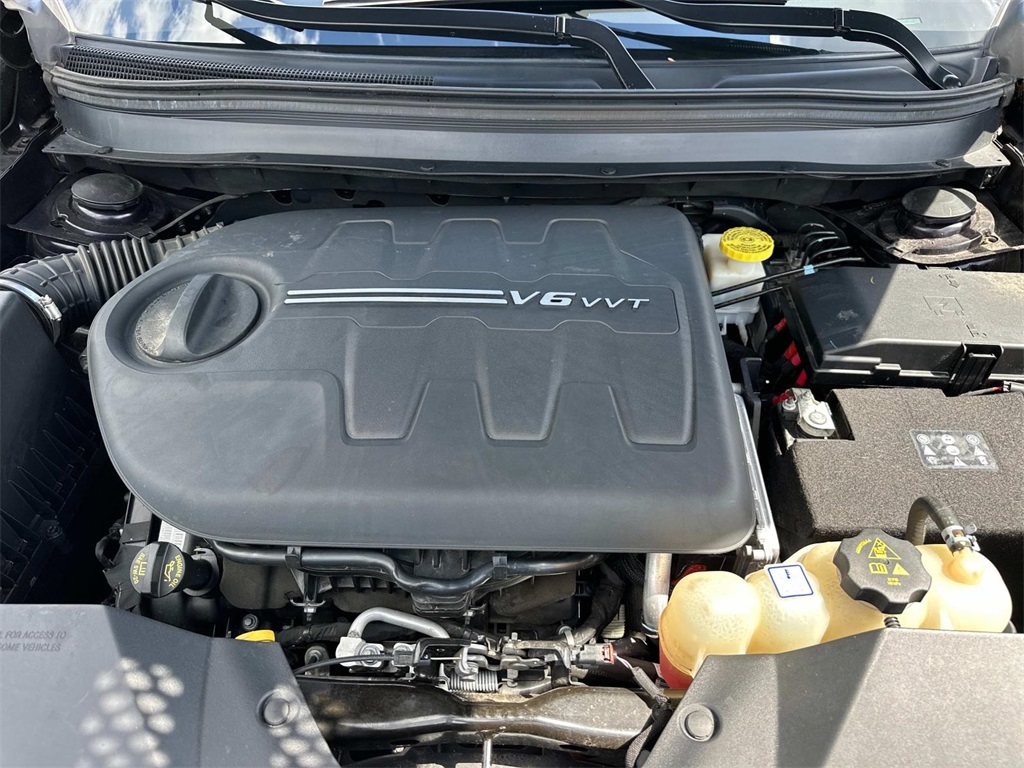 2021 Jeep Cherokee Latitude Lux photo 12