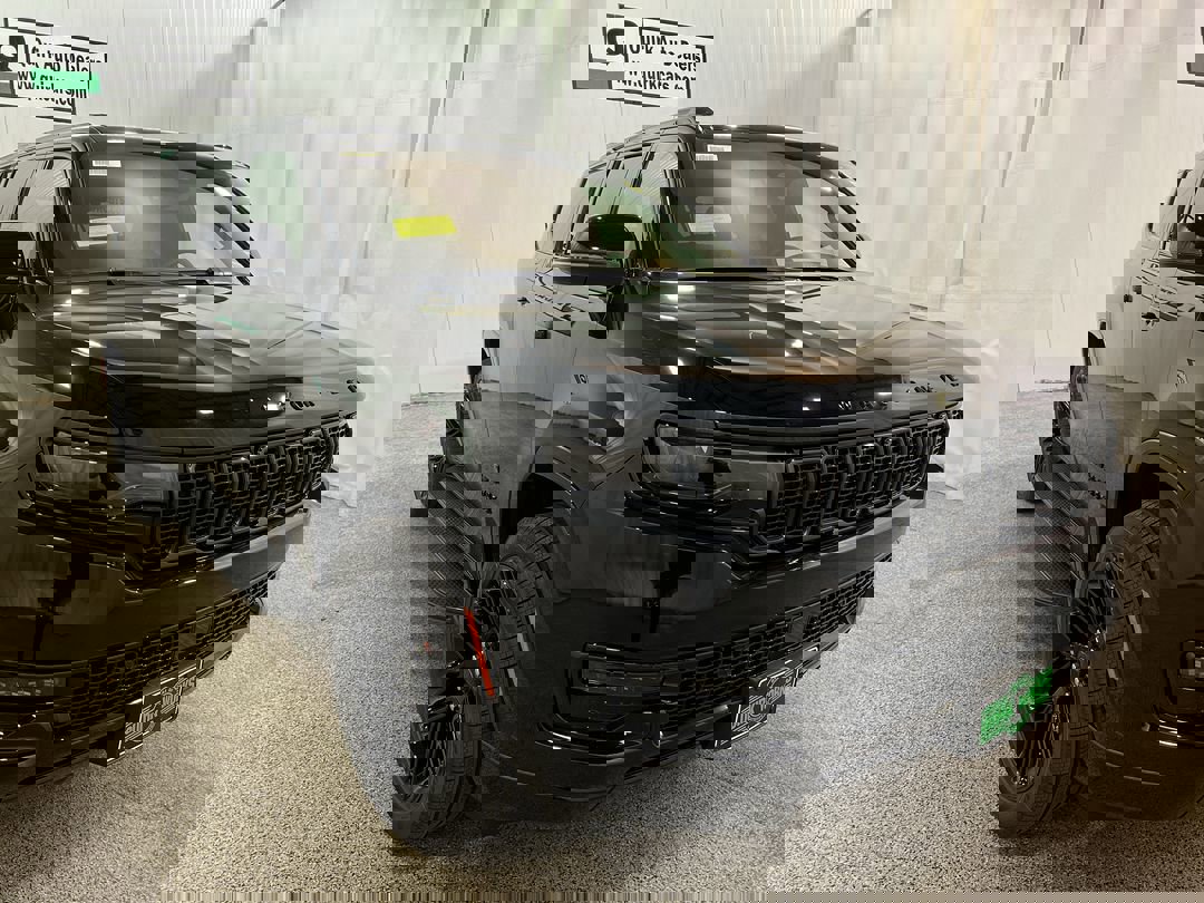 2025 Jeep Wagoneer L Series II's photo