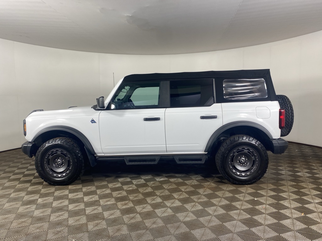 2022 Ford Bronco Black Diamond photo 7