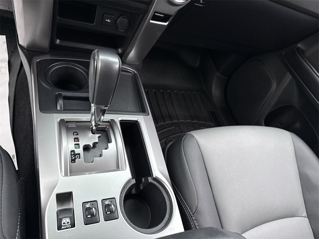 2022 Toyota 4Runner SR5 Premium photo 21
