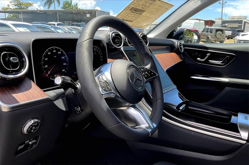 2025 Mercedes Benz GLC 350e 4MATIC photo 4